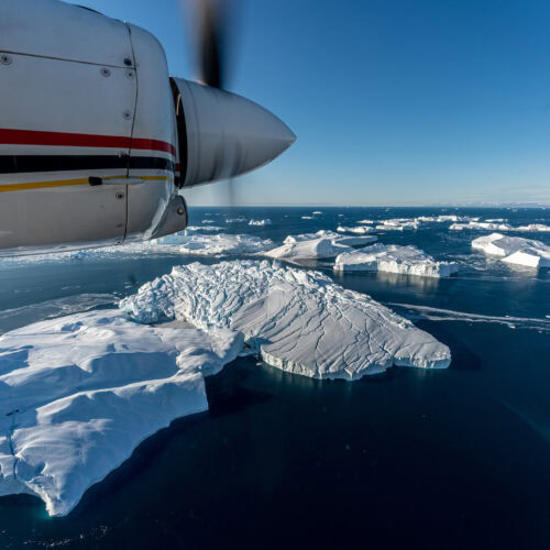 Explorering icebergs and fjords from above with AirZafari in Greenland. Photo by Henrik Møller Nielsen - Visit Greenland