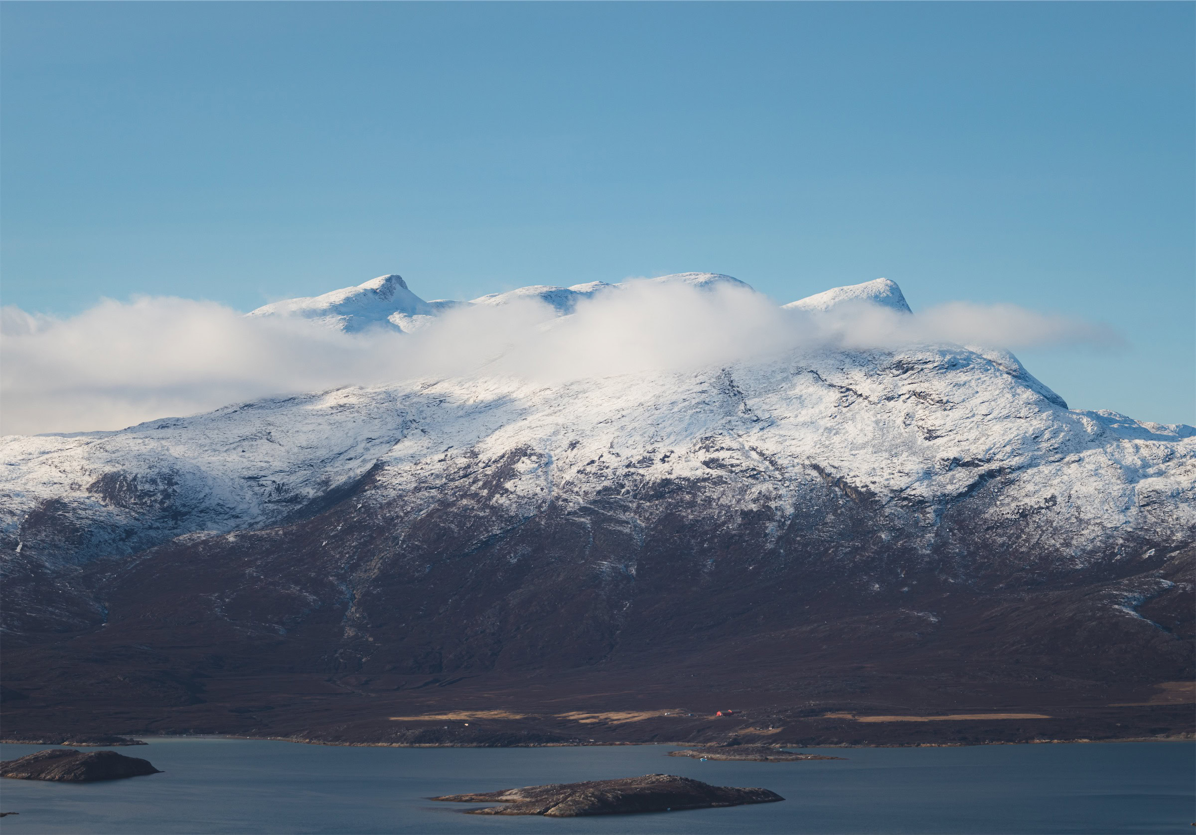 Mountains in Nuuk Fjord Neriunaq. Photo - Magnus Biilmann Trolle, Visit Nuuk